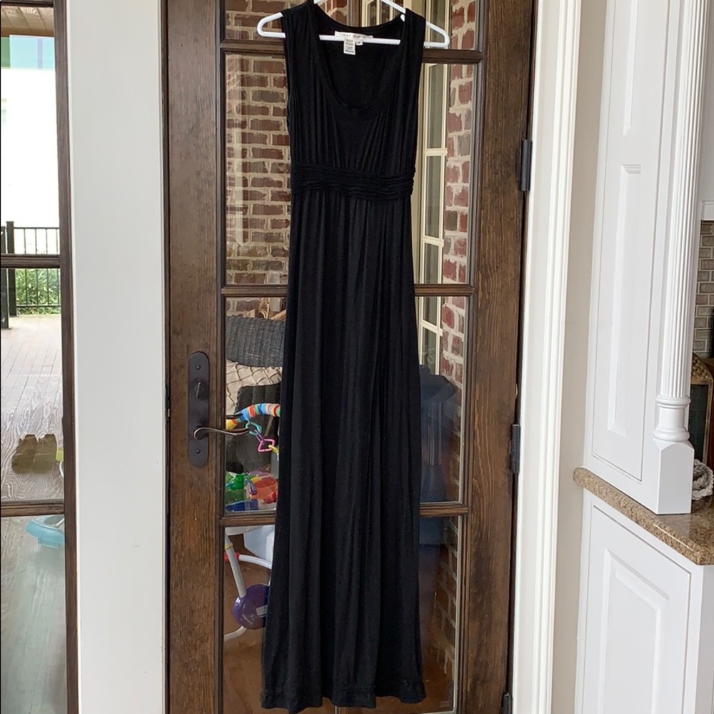 Long maxi black dress
